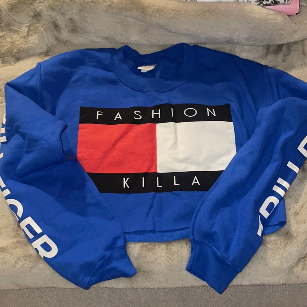 Women crop top
